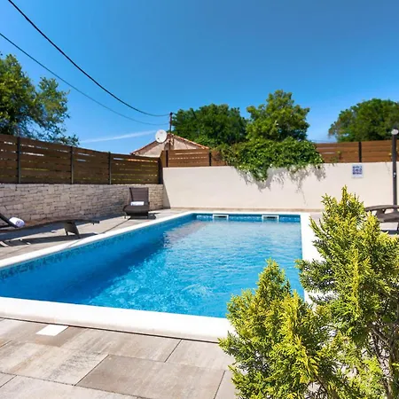 Ferienhaus Ivka Pula